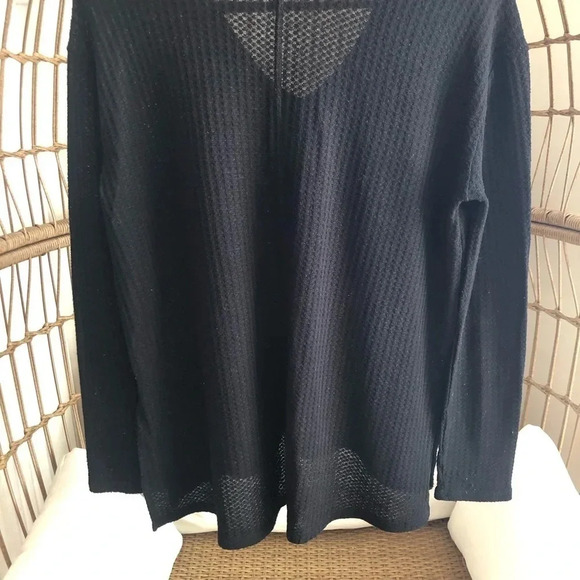 Black Cotton: On sweater - Picture 6 of 6